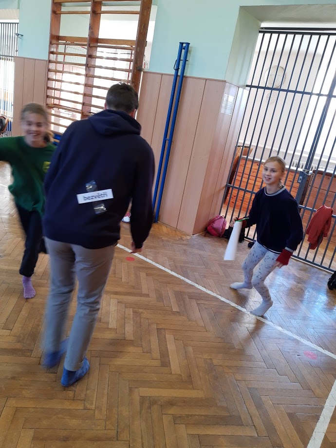 schůzka, v klubovně, různé (3)
