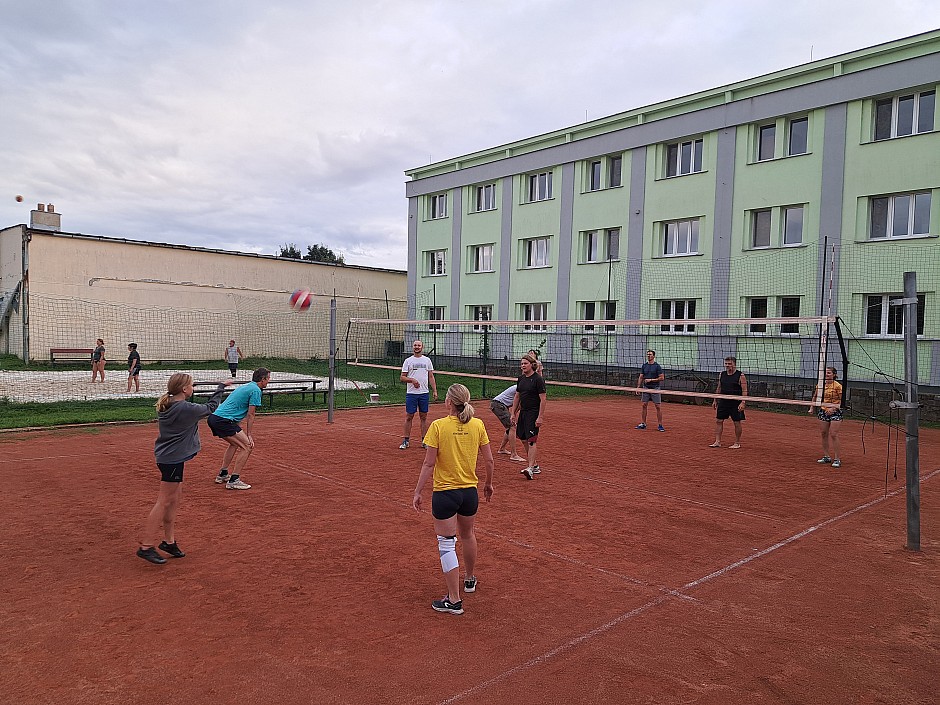 uteklo to vedoucí slaví Monča a Juráš 40 (1)